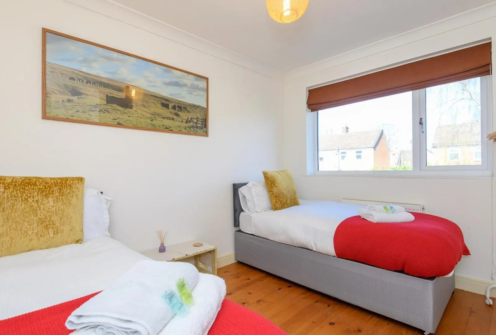 Chapel Allerton Family Bliss - Near Roundhay Park Pass The Keys ليدز بيت للعطل